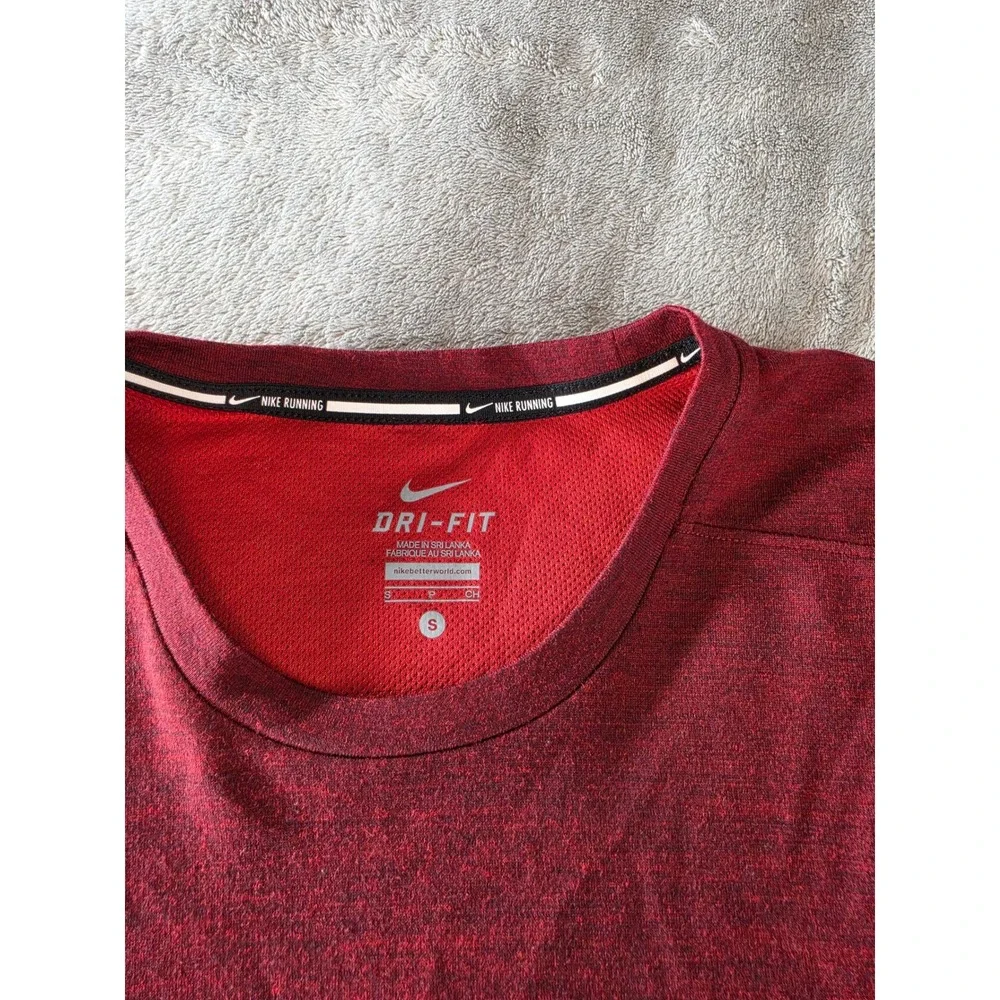 Nike Running Dri-FIT Long Sleeve Shirt Womens Small Red Heathered Thumbhole Top